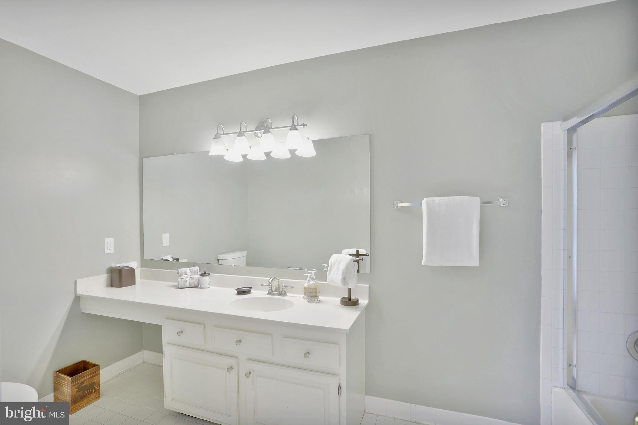 CASCADES/LOWES - Residential