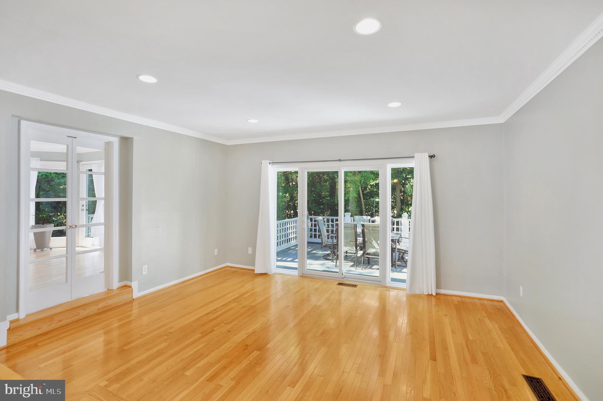 CASCADES/LOWES - Residential