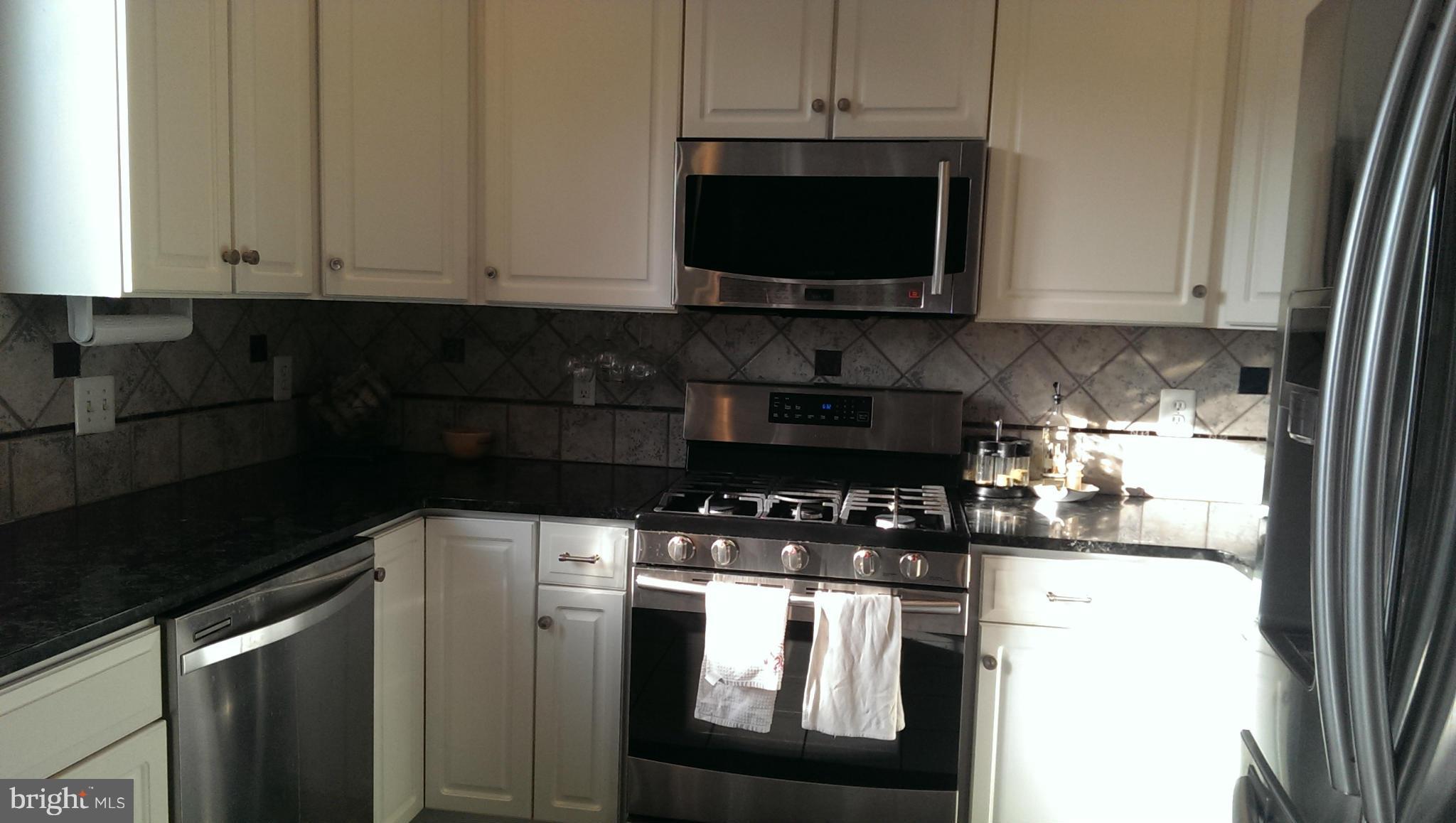 FARMWELL HUNT - Residential Lease