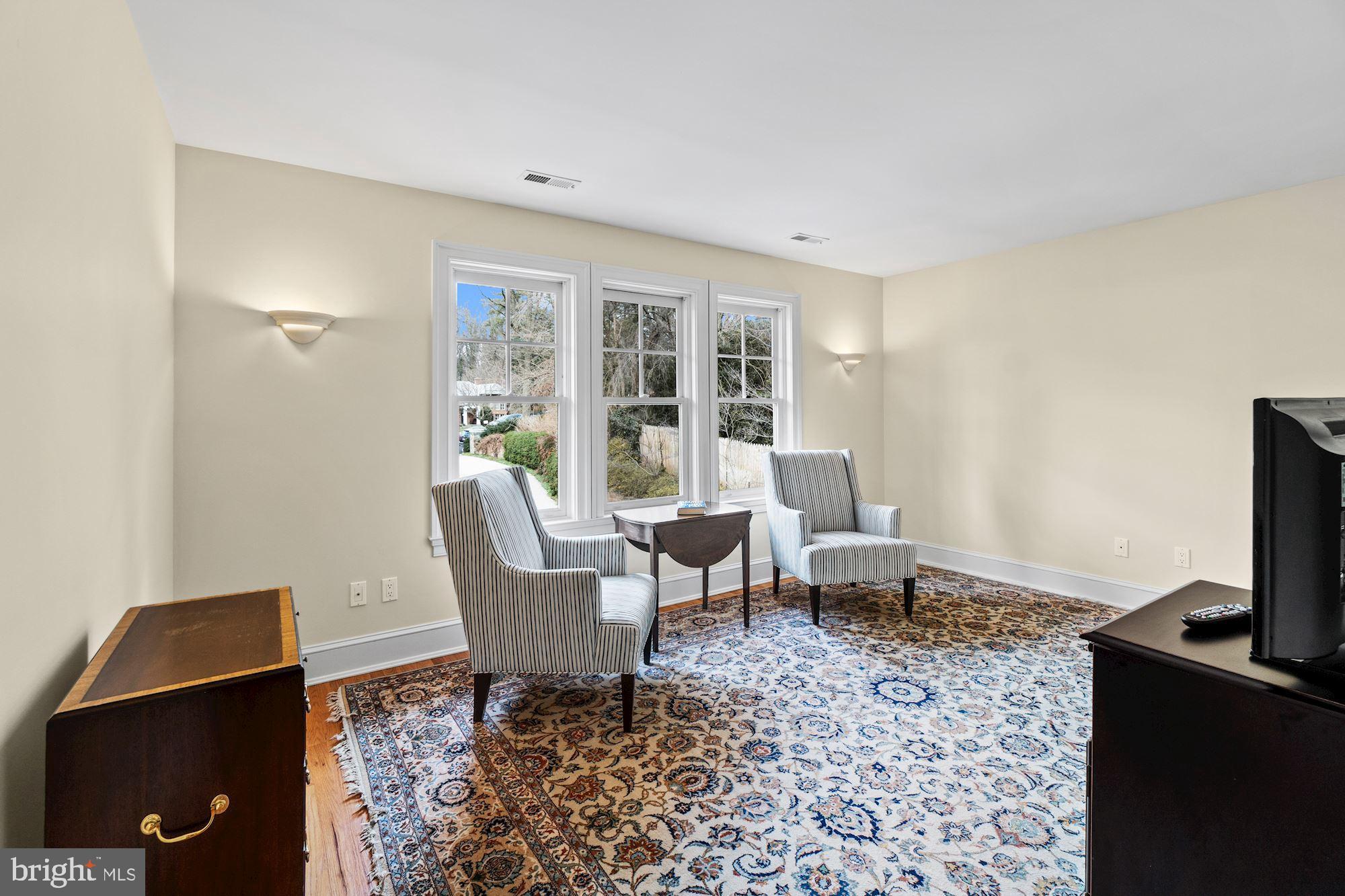 SPRING VALLEY - Residential