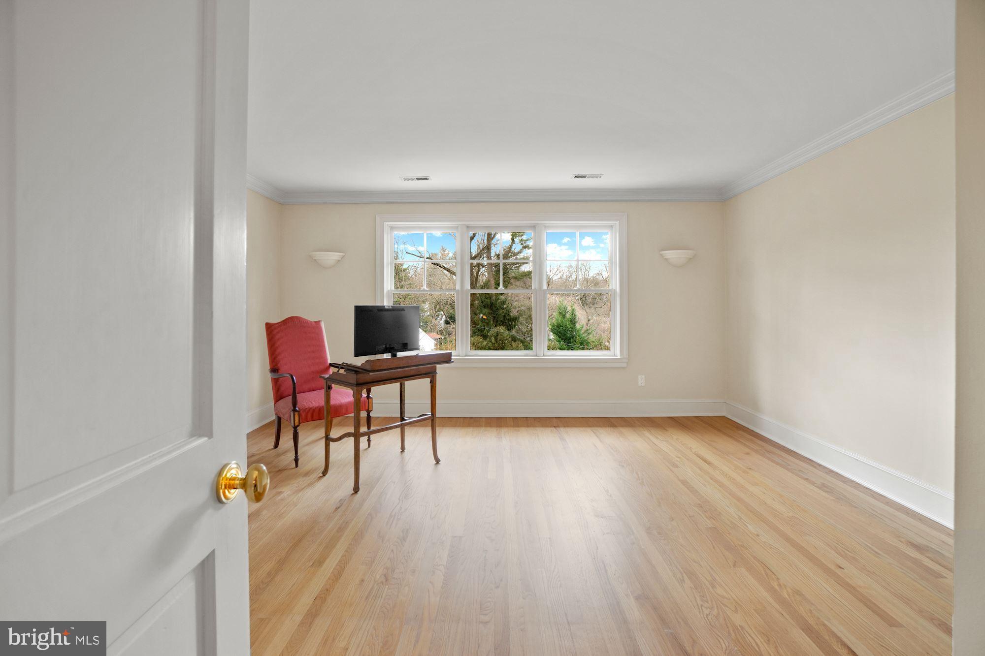 SPRING VALLEY - Residential