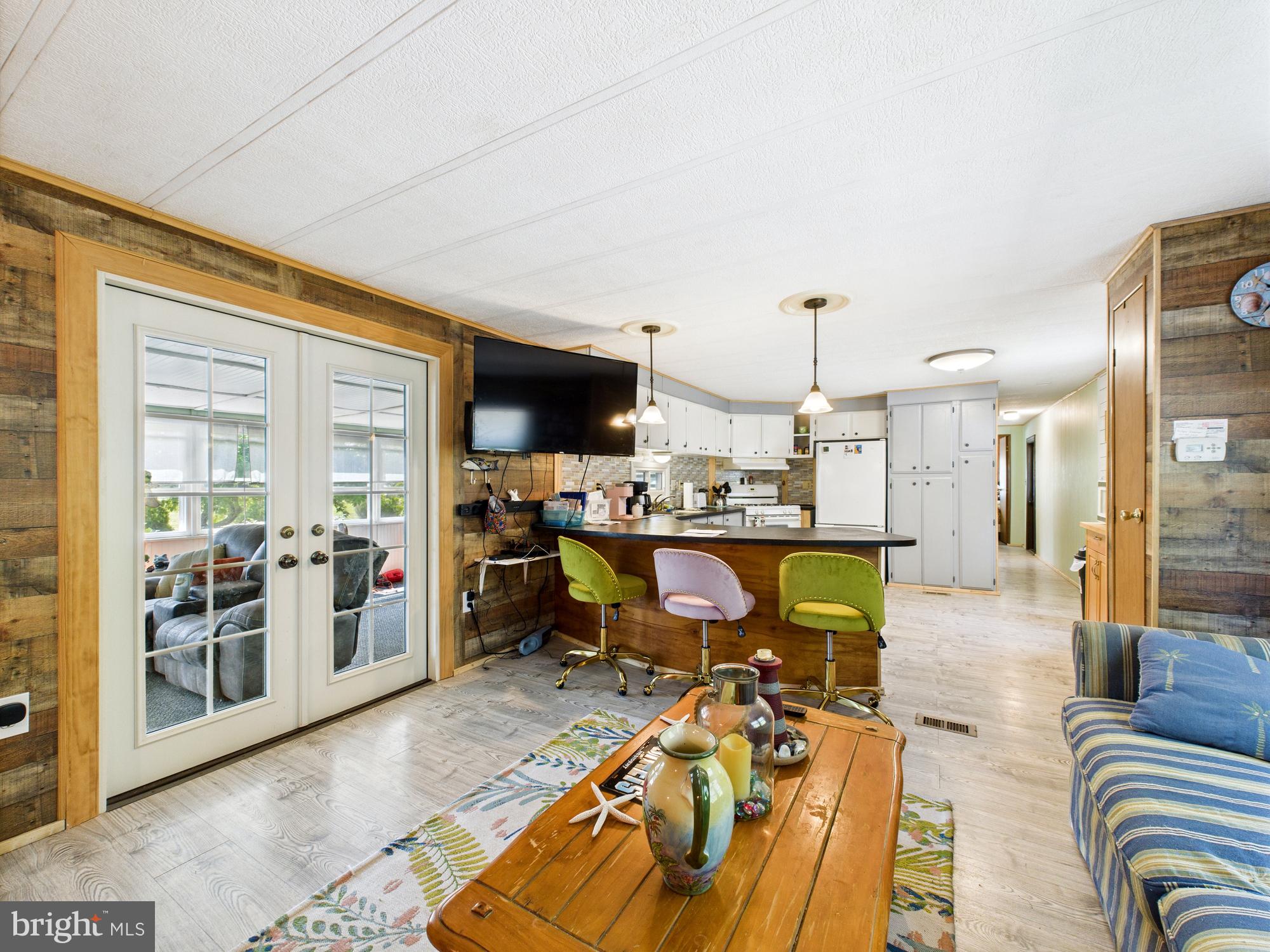 26141 HOLLYBERRY