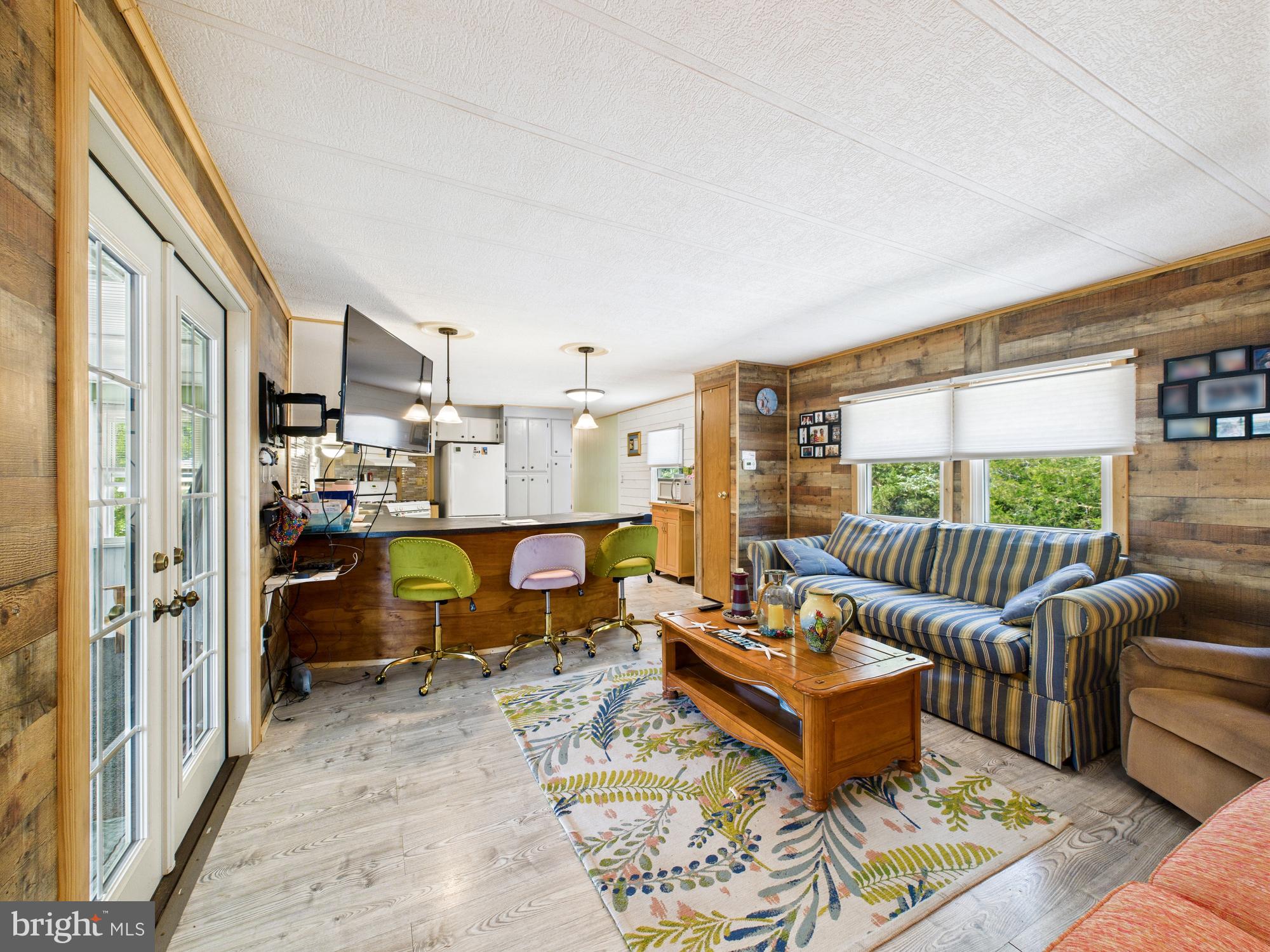 26141 HOLLYBERRY