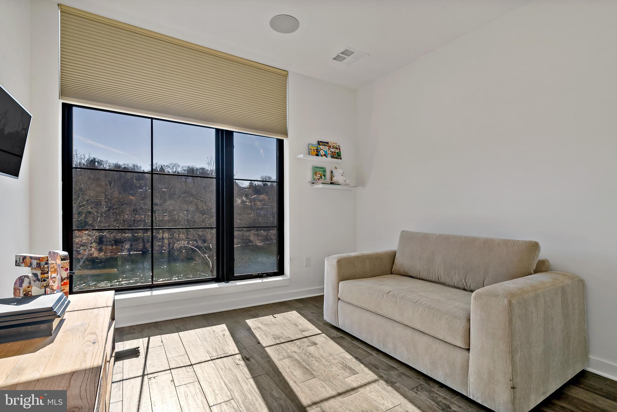 MANAYUNK - Residential