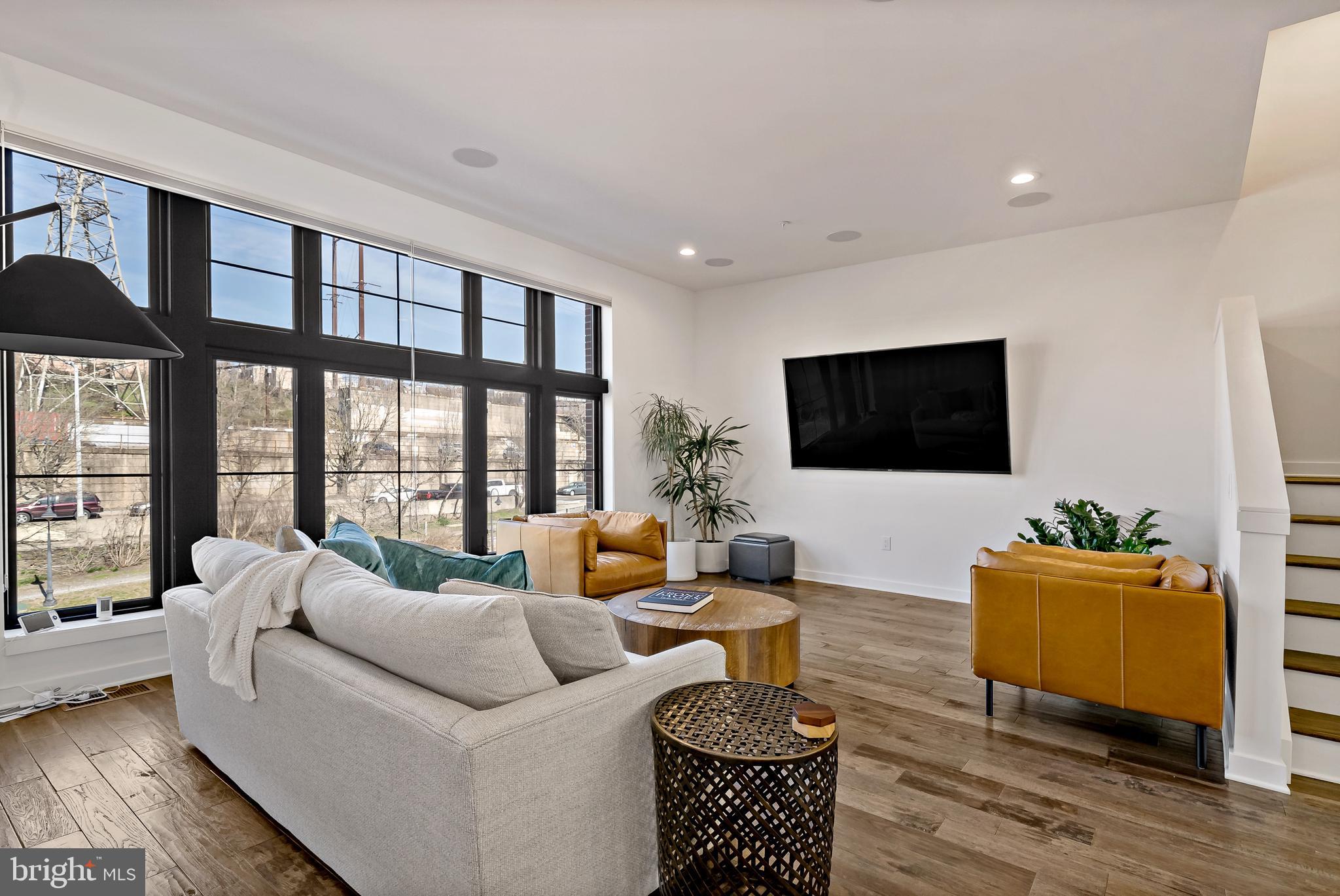 MANAYUNK - Residential