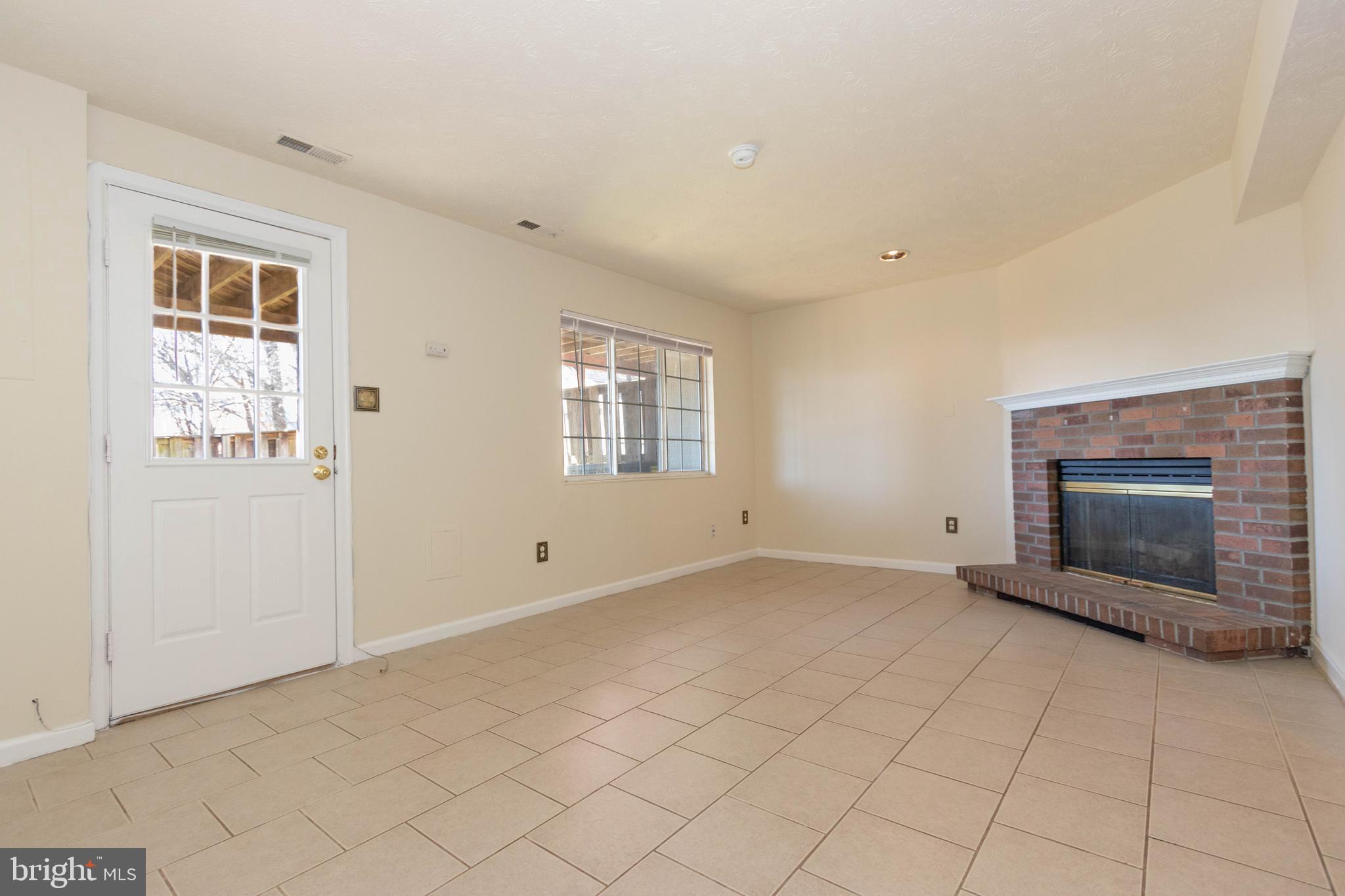 HEATHER GLEN - Residential Lease