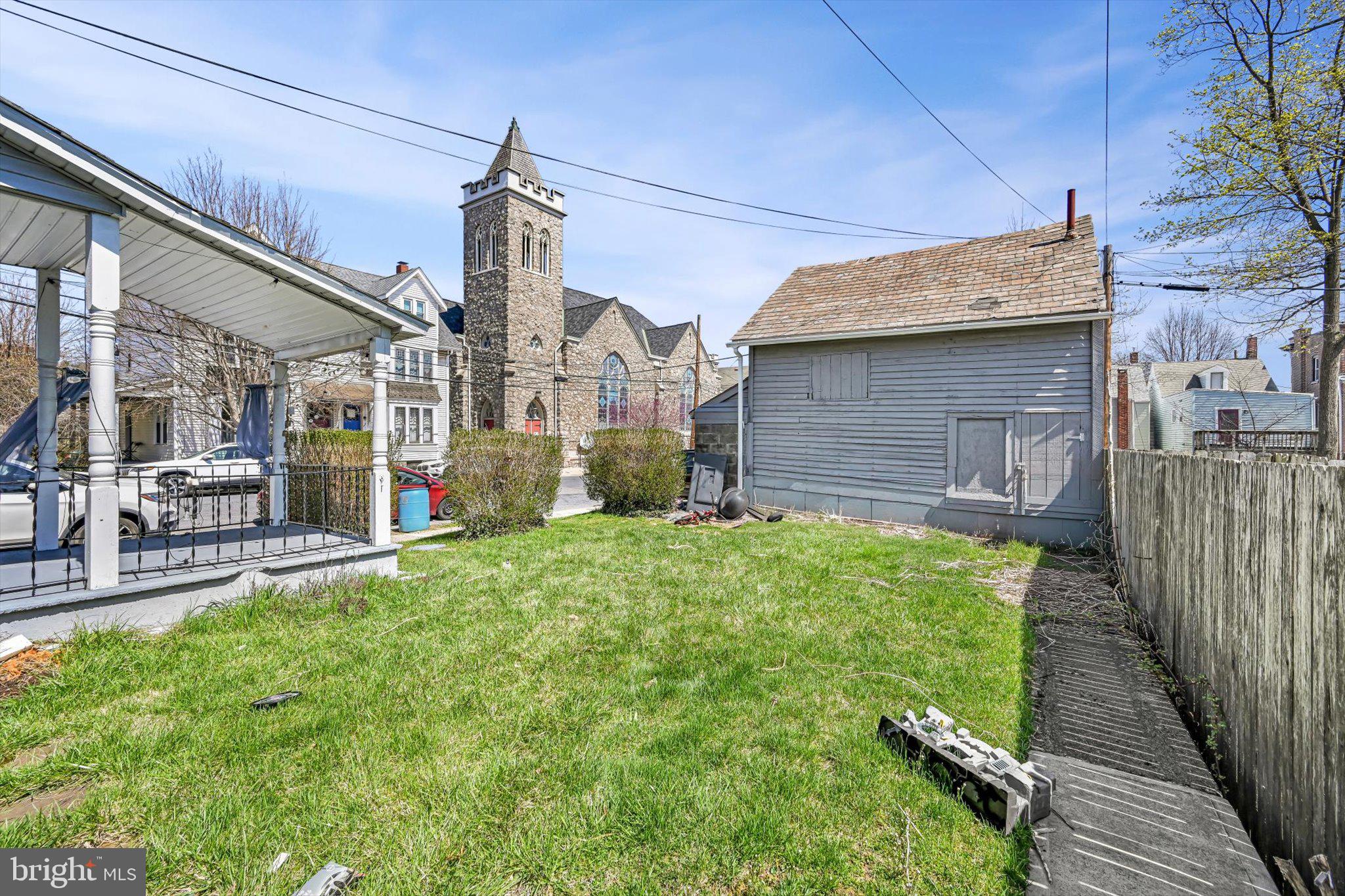 COLLEGE HILL - Commercial Sale