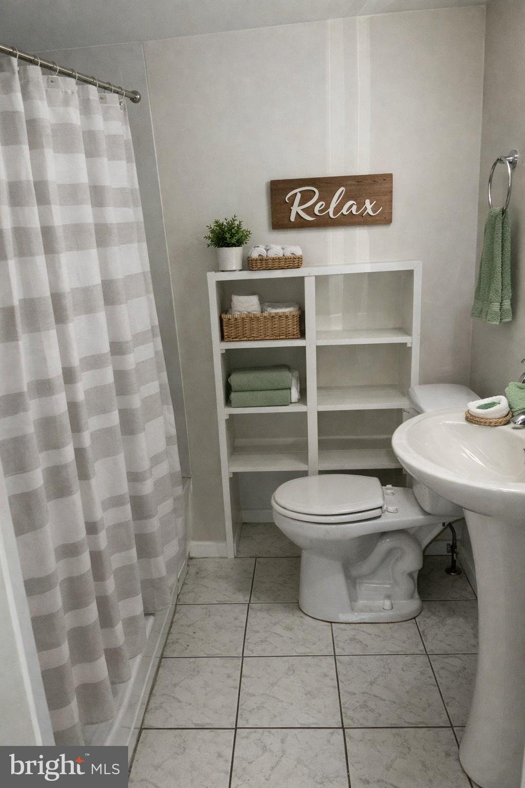 COLLEGE HILL - Commercial Sale