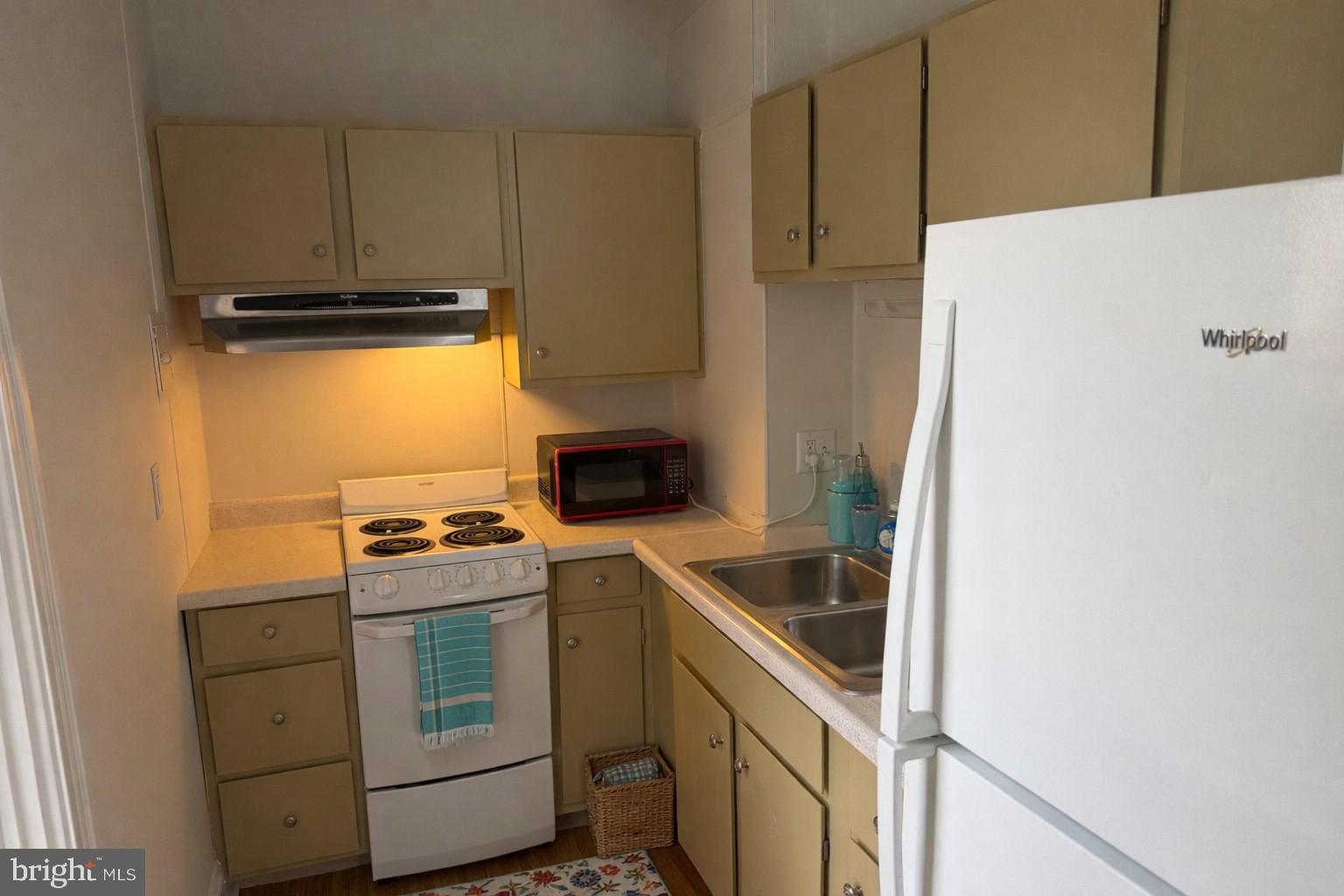 COLLEGE HILL - Commercial Sale