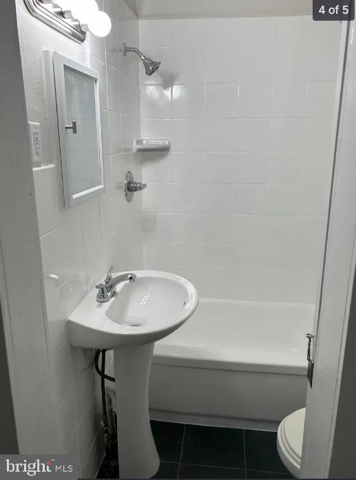 COLLEGE HILL - Commercial Sale