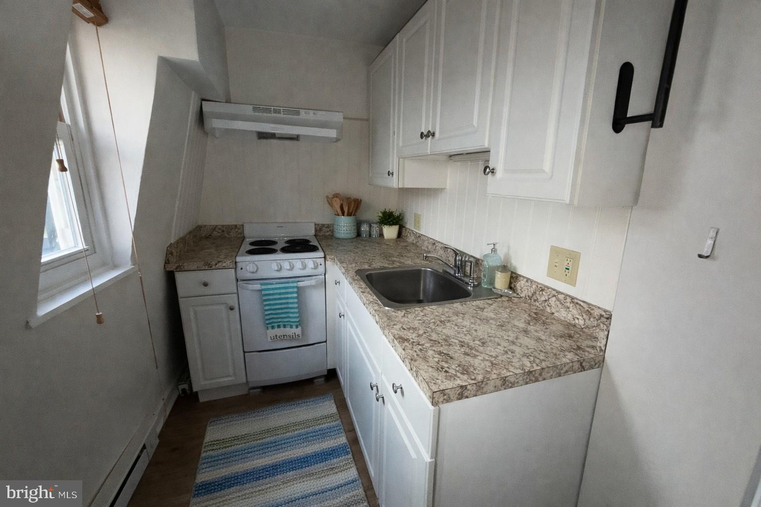 COLLEGE HILL - Commercial Sale