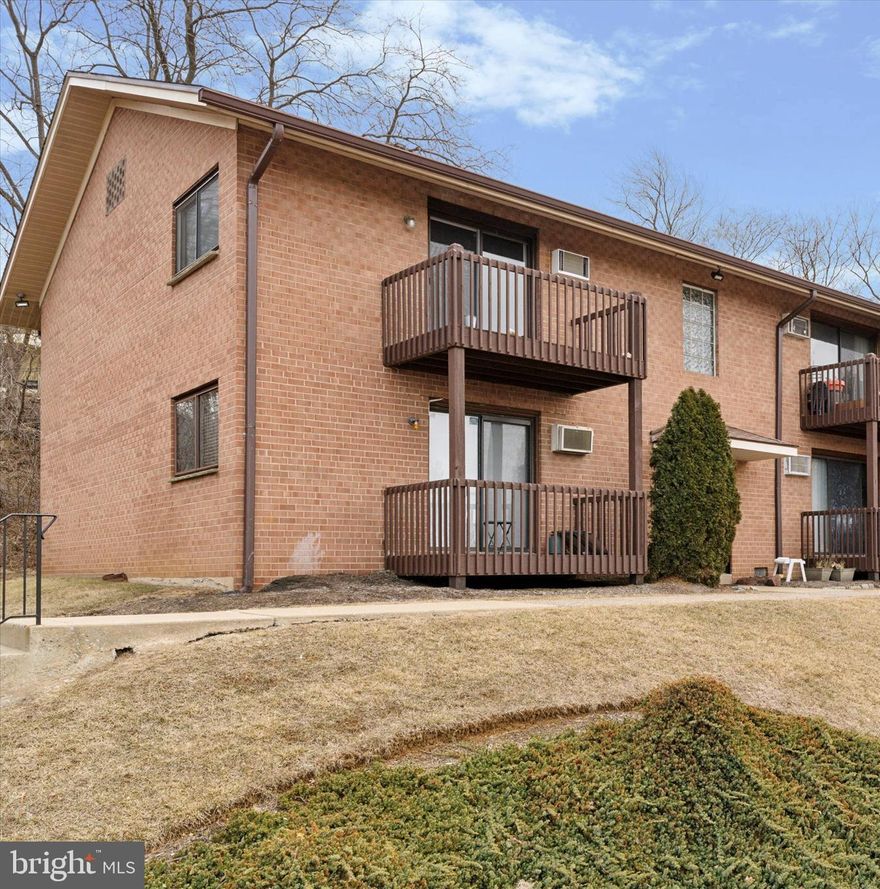 OPEN HOUSE IS CANCELLED
_____________________________________________________________________________                                                                                                                    
Welcome to Riddle Glen Condos! 
Step inside this spacious, well maintained, 2-bedroom, 1st floor condo, featuring an open layout with abundant natural light. Enjoy seamless indoor- outdoor living with sliders leading to the deck. The kitchen boasts granite countertops, track lighting, built-in microwave, dishwasher and garbage disposal. This unit has the convenience of (in-unit) laundry, adds to the home's practicality. The large basement offers dedicated storage bins, great for extra storage. The basement also offers a paid laundry facility. This great Location is close to public transportation, restaurants, entertainment, hospital, major highways and much more.