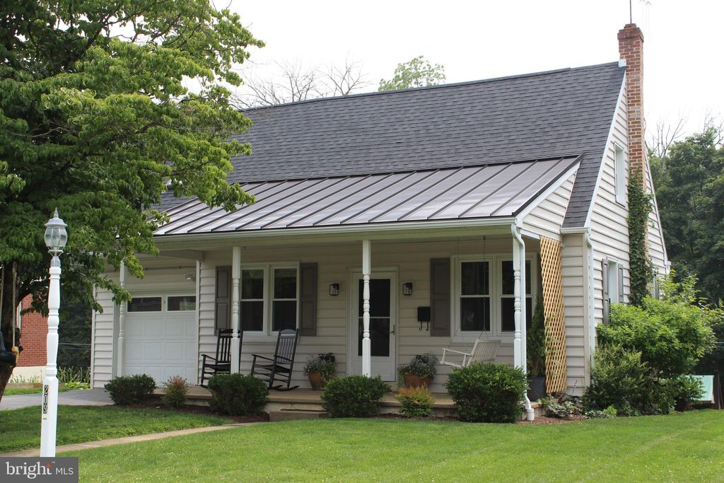 Photo of 209 PENN AVE, EPHRATA, PA 17522 (MLS # PALA2038020)