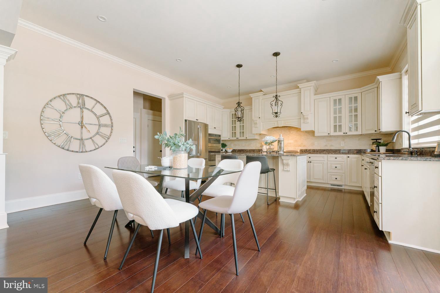 VIENNA WOODS - Residential