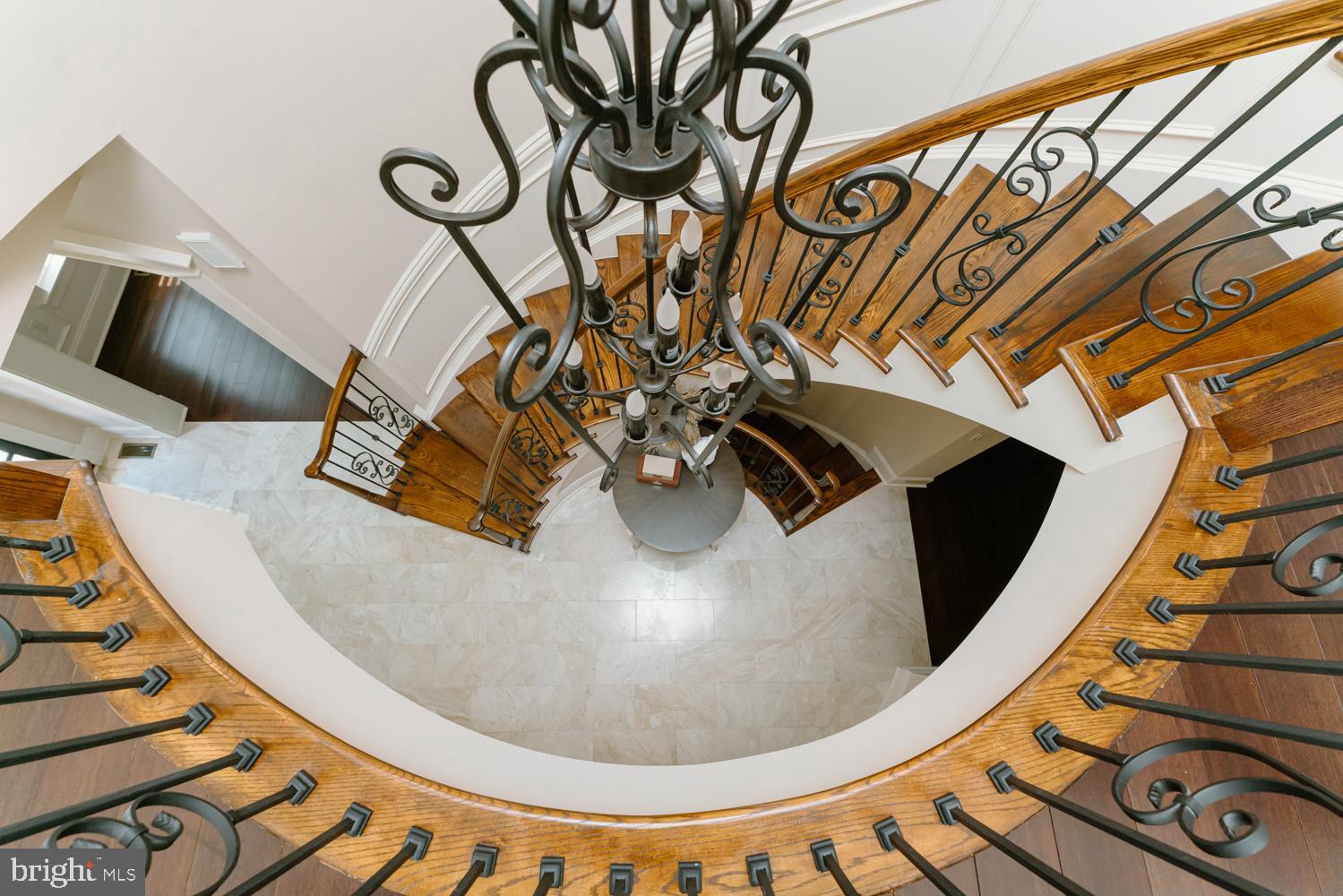 VIENNA WOODS - Residential