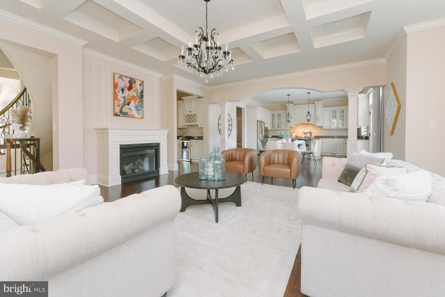 VIENNA WOODS - Residential