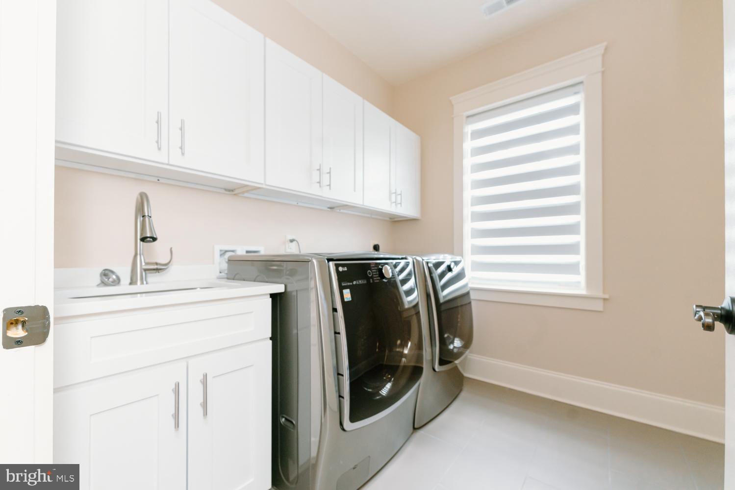 VIENNA WOODS - Residential