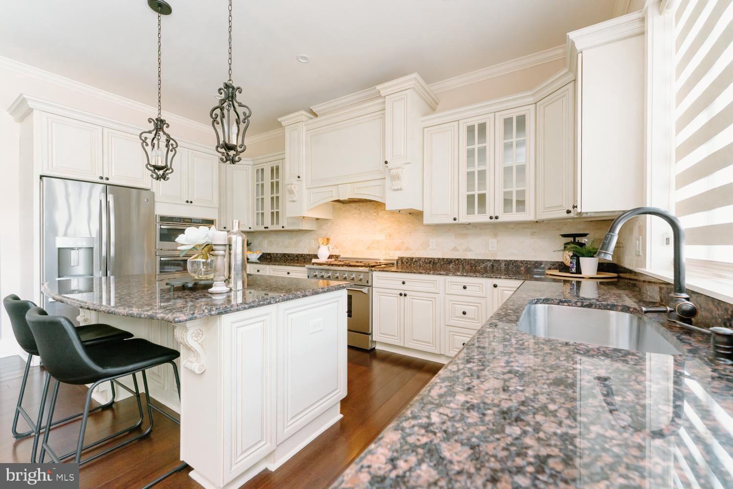 VIENNA WOODS - Residential