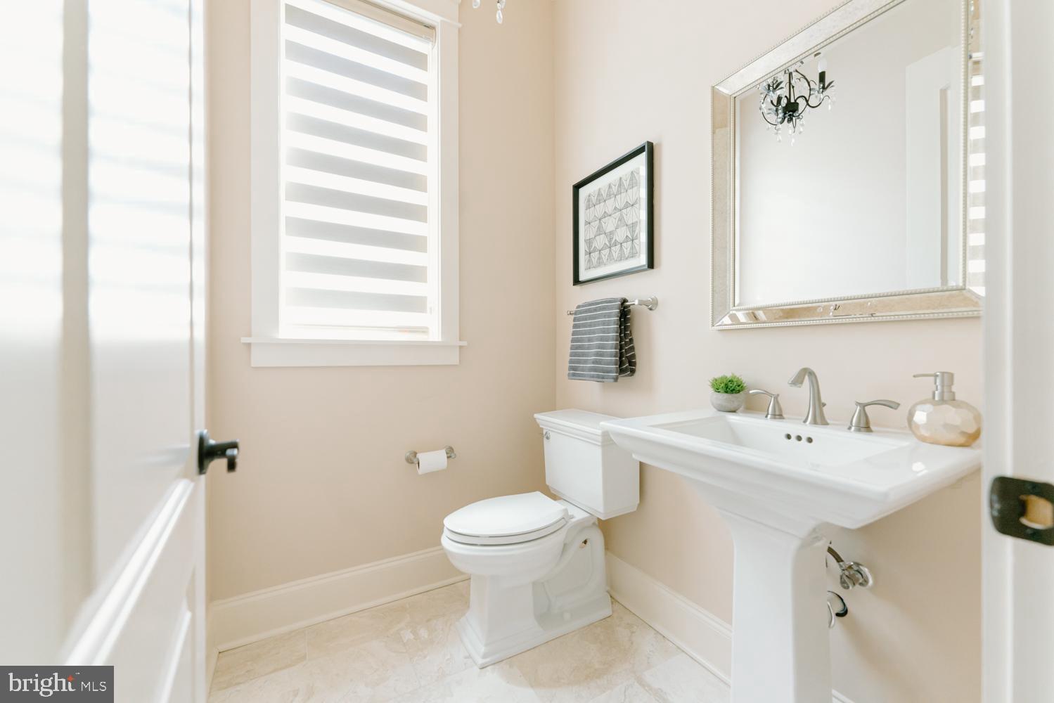 VIENNA WOODS - Residential