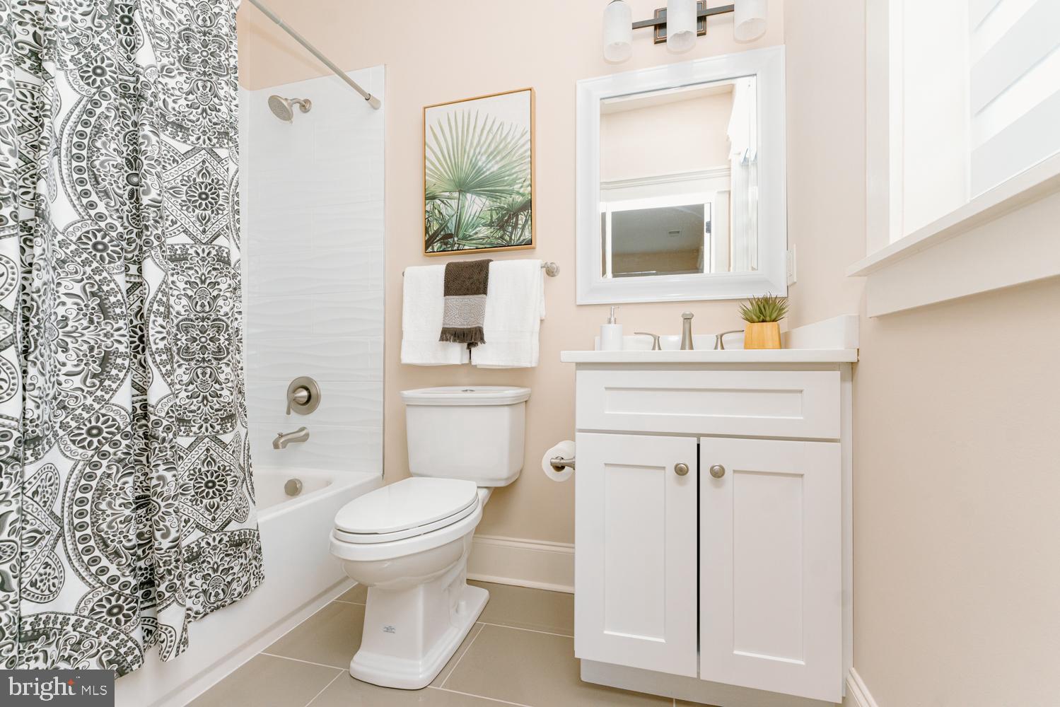 VIENNA WOODS - Residential