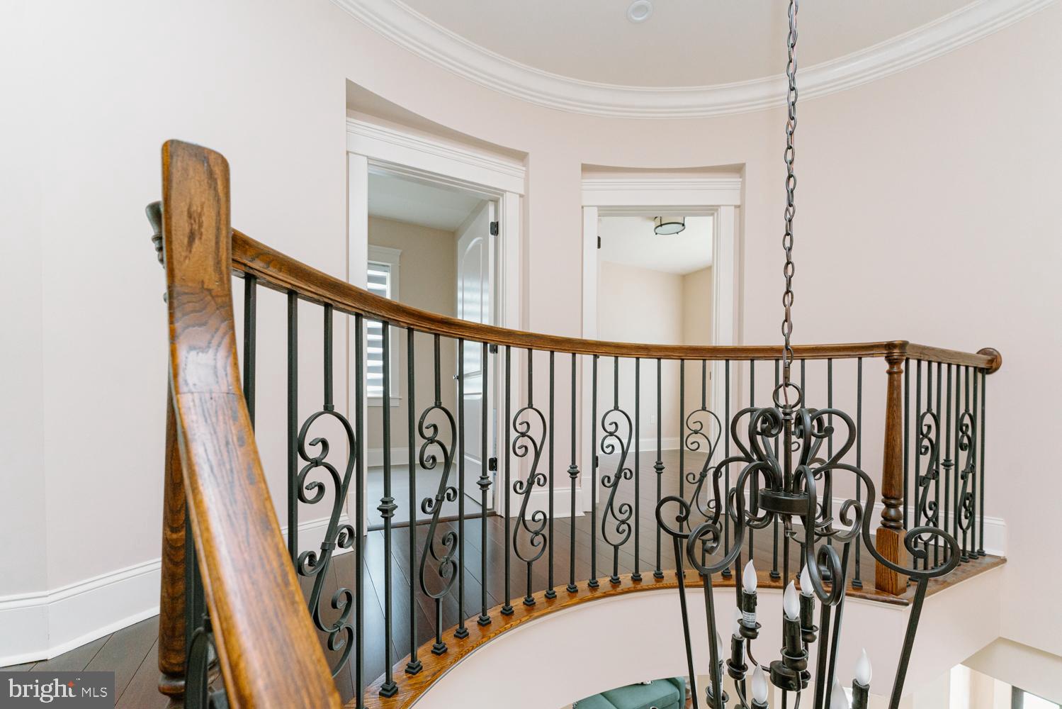 VIENNA WOODS - Residential