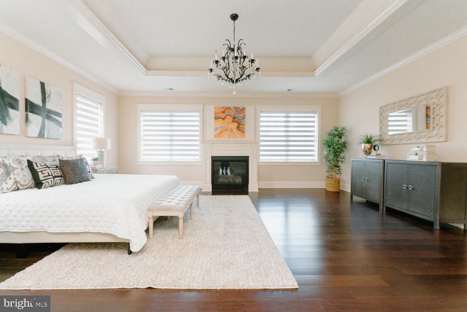 VIENNA WOODS - Residential