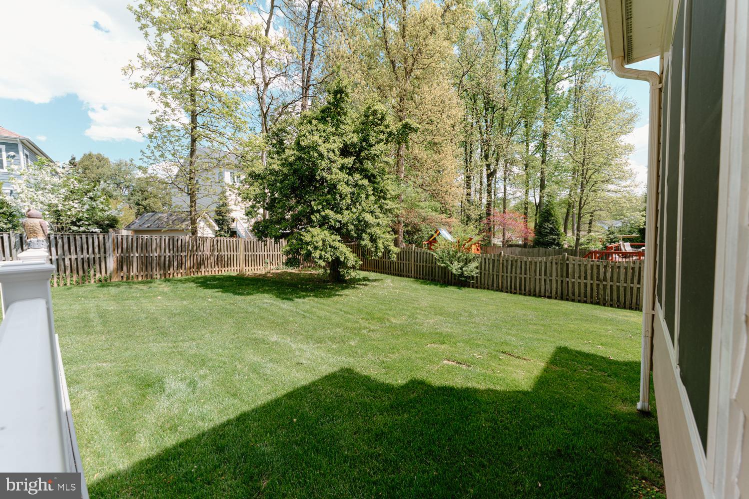 VIENNA WOODS - Residential