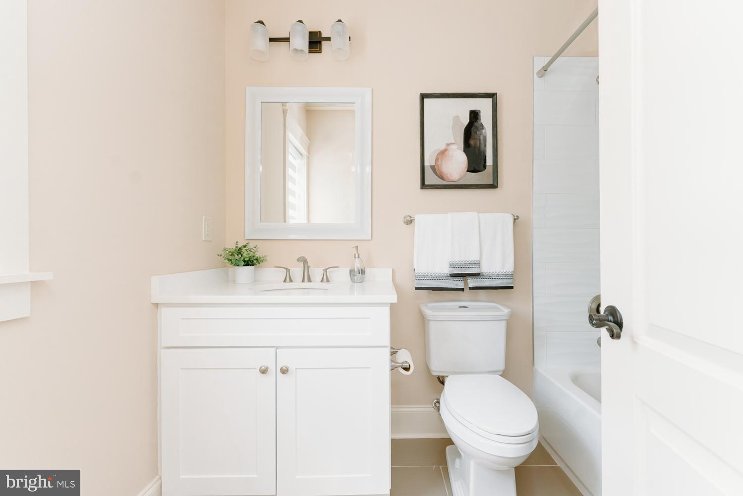 VIENNA WOODS - Residential