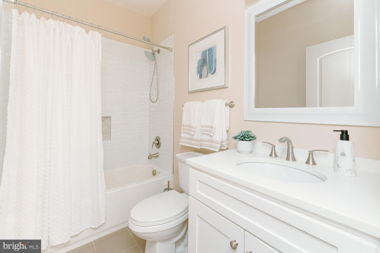 VIENNA WOODS - Residential