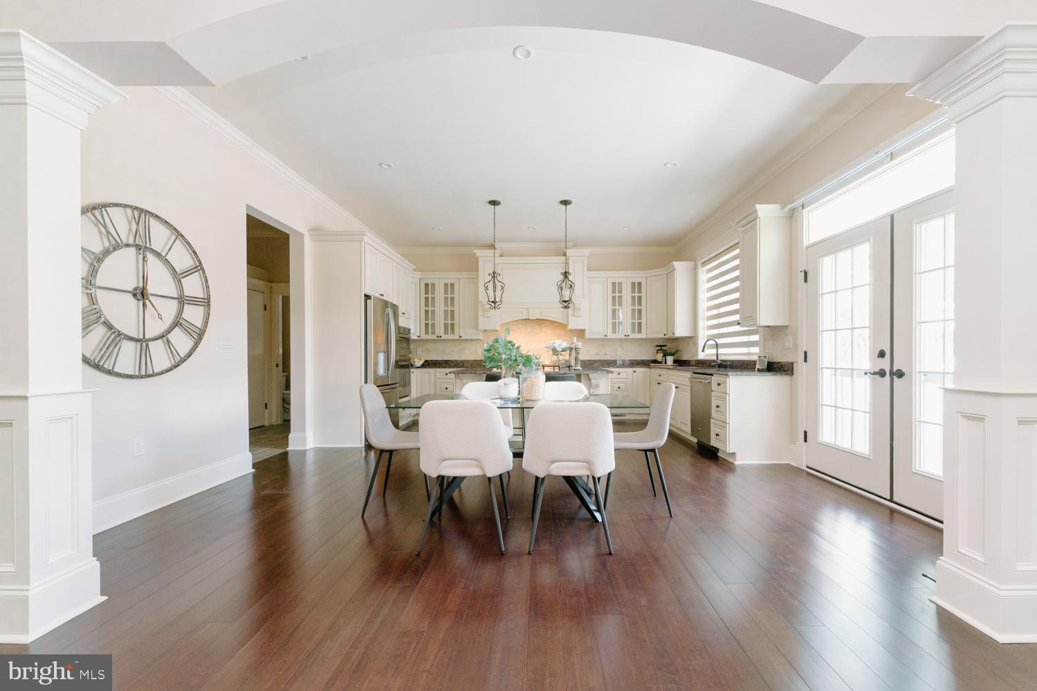 VIENNA WOODS - Residential