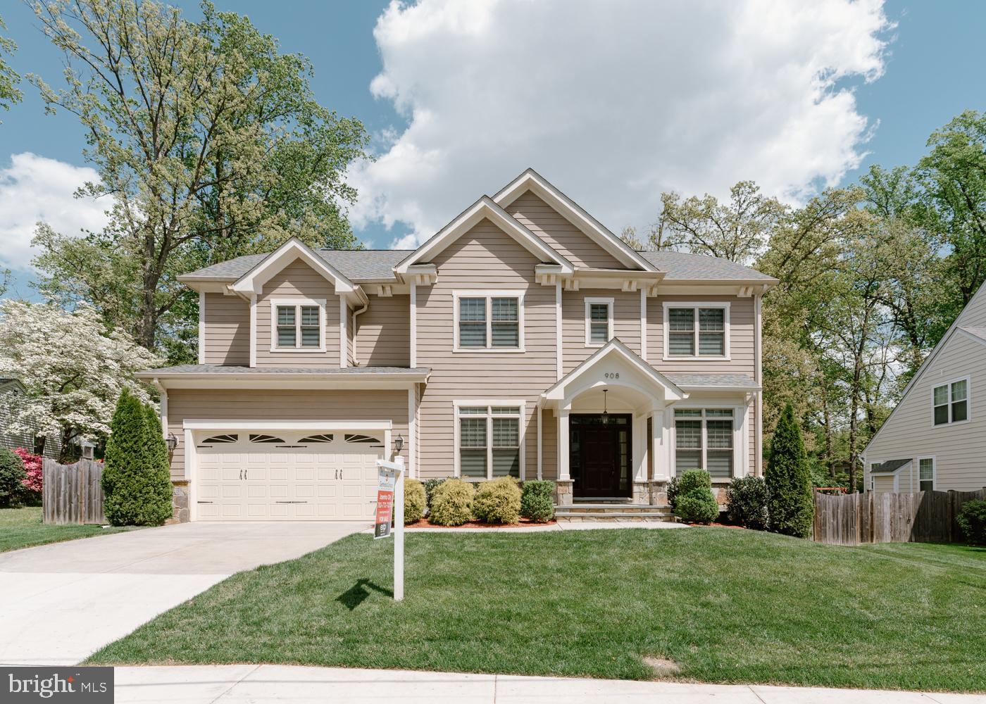 VIENNA WOODS - Residential