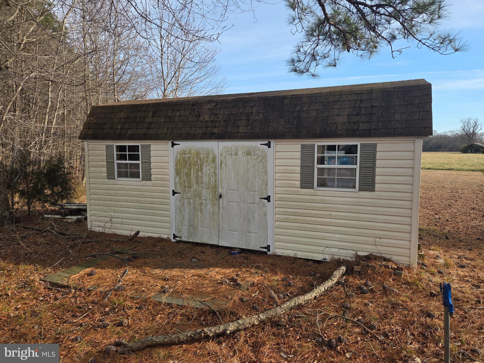 COLONIAL BEACH - Residential