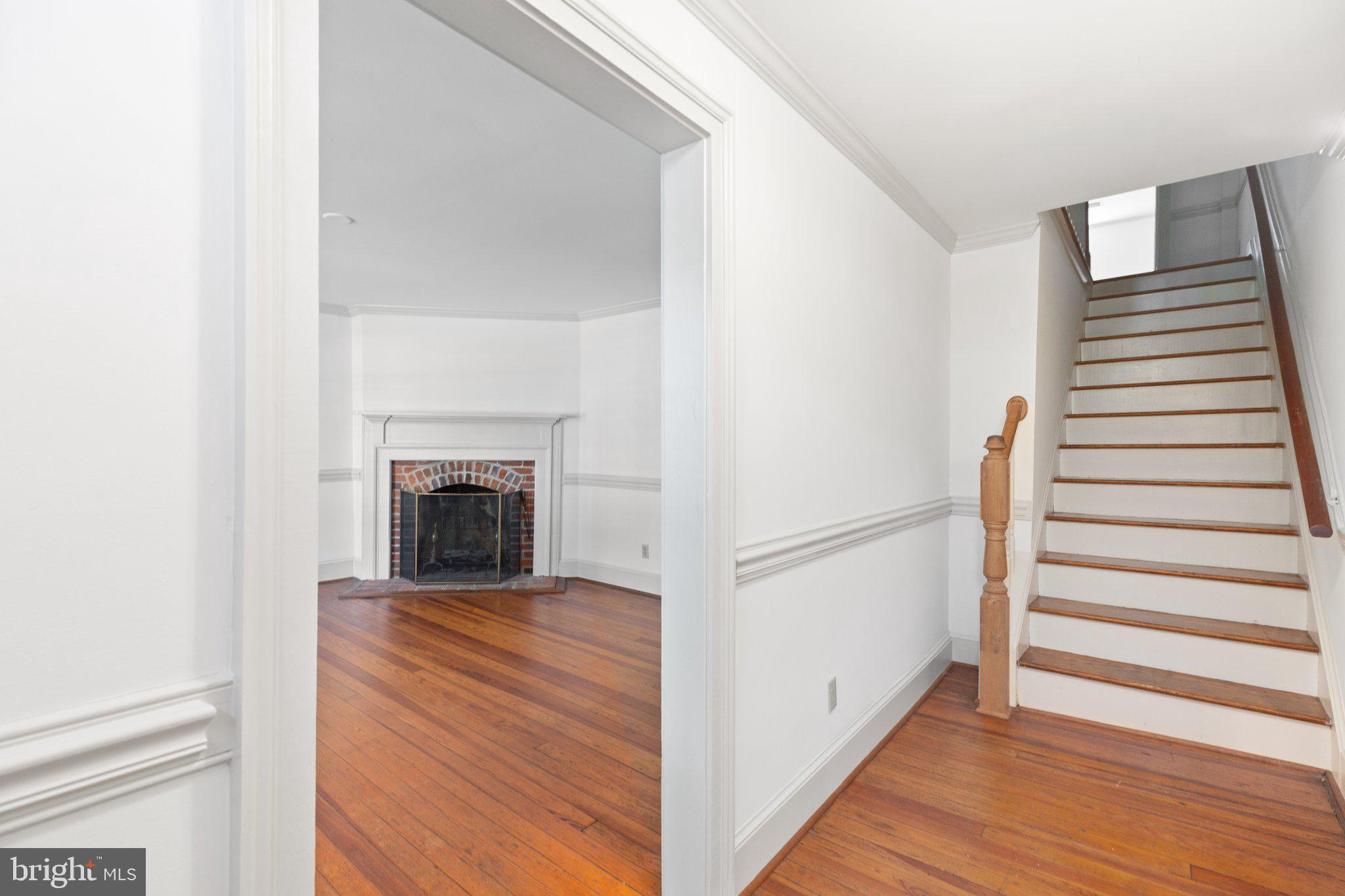 1307 CAROLINE STREET
