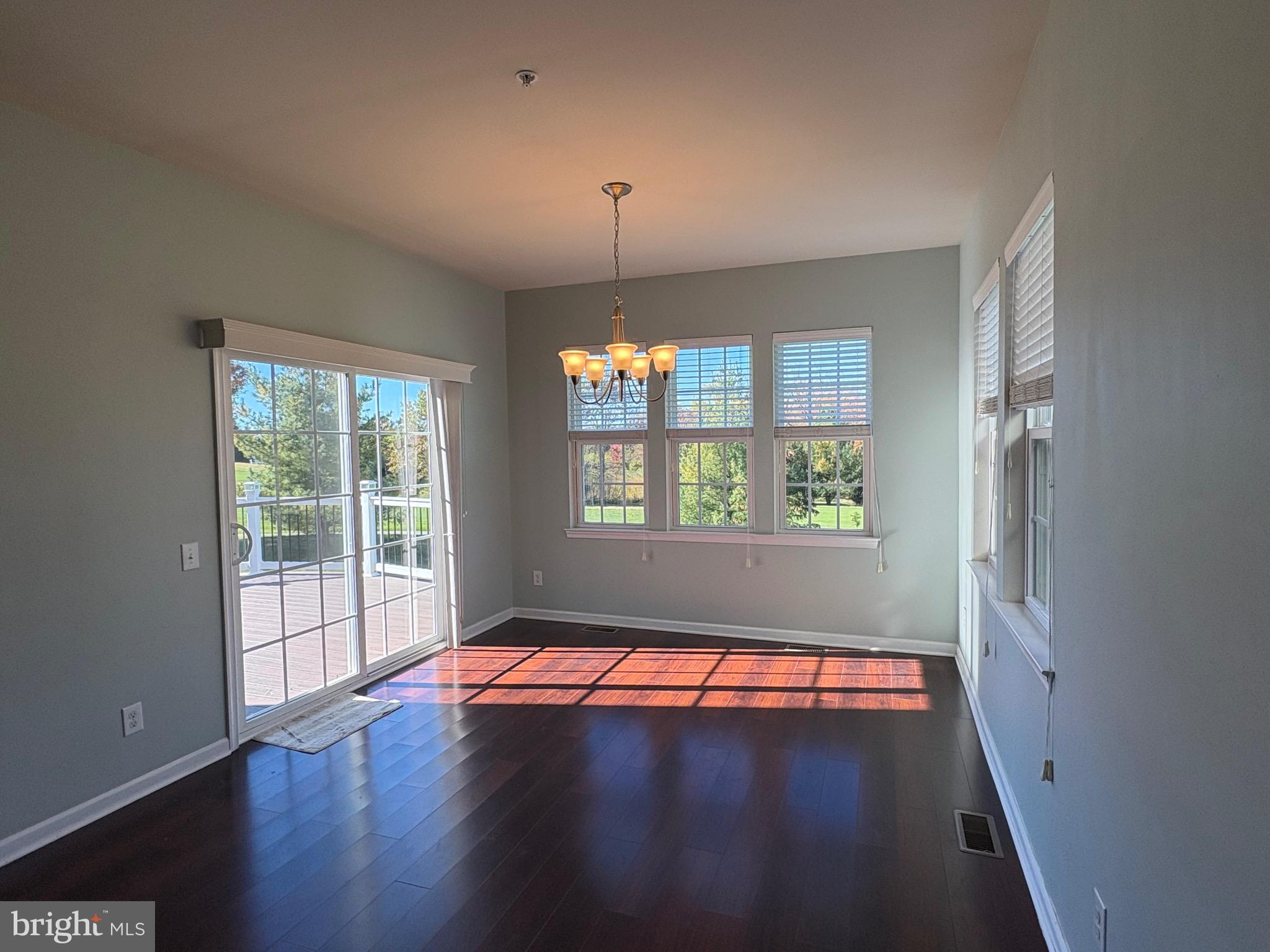 APPLECROSS - Residential Lease