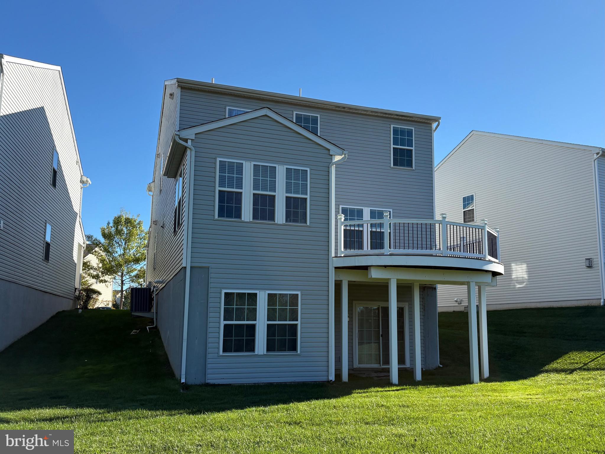 APPLECROSS - Residential Lease