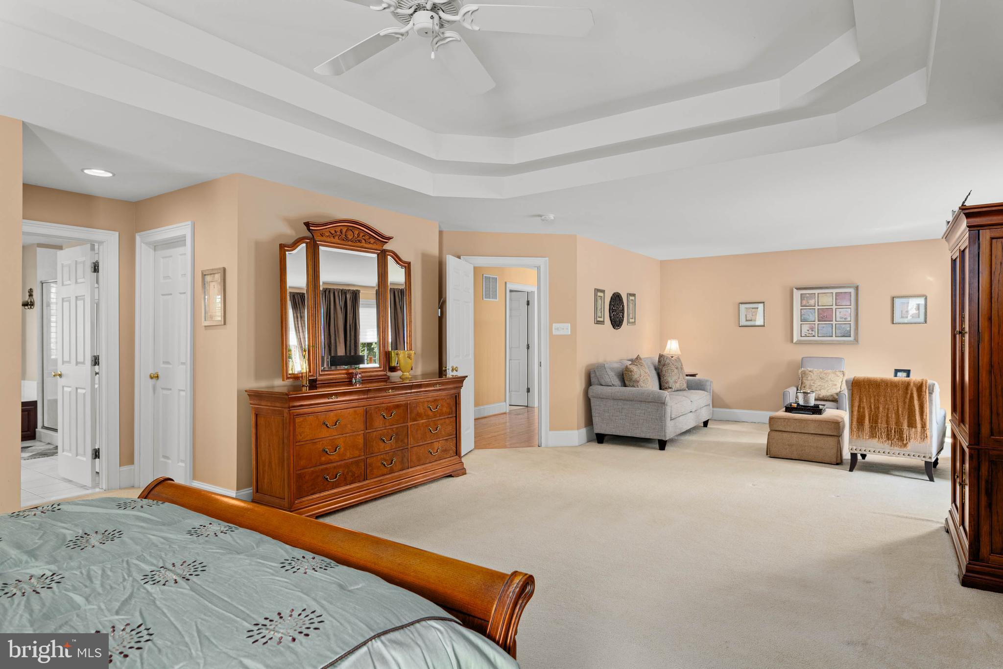 CHERRY CREEK - Residential