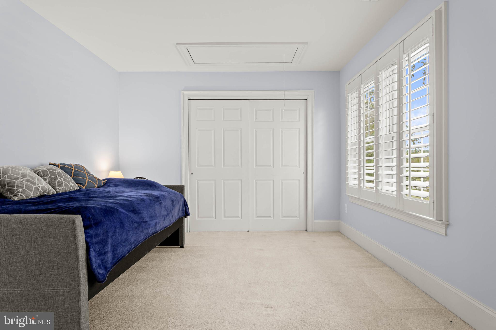 CHERRY CREEK - Residential