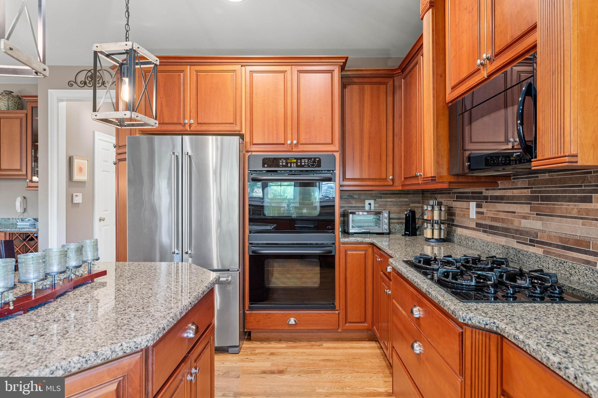 CHERRY CREEK - Residential