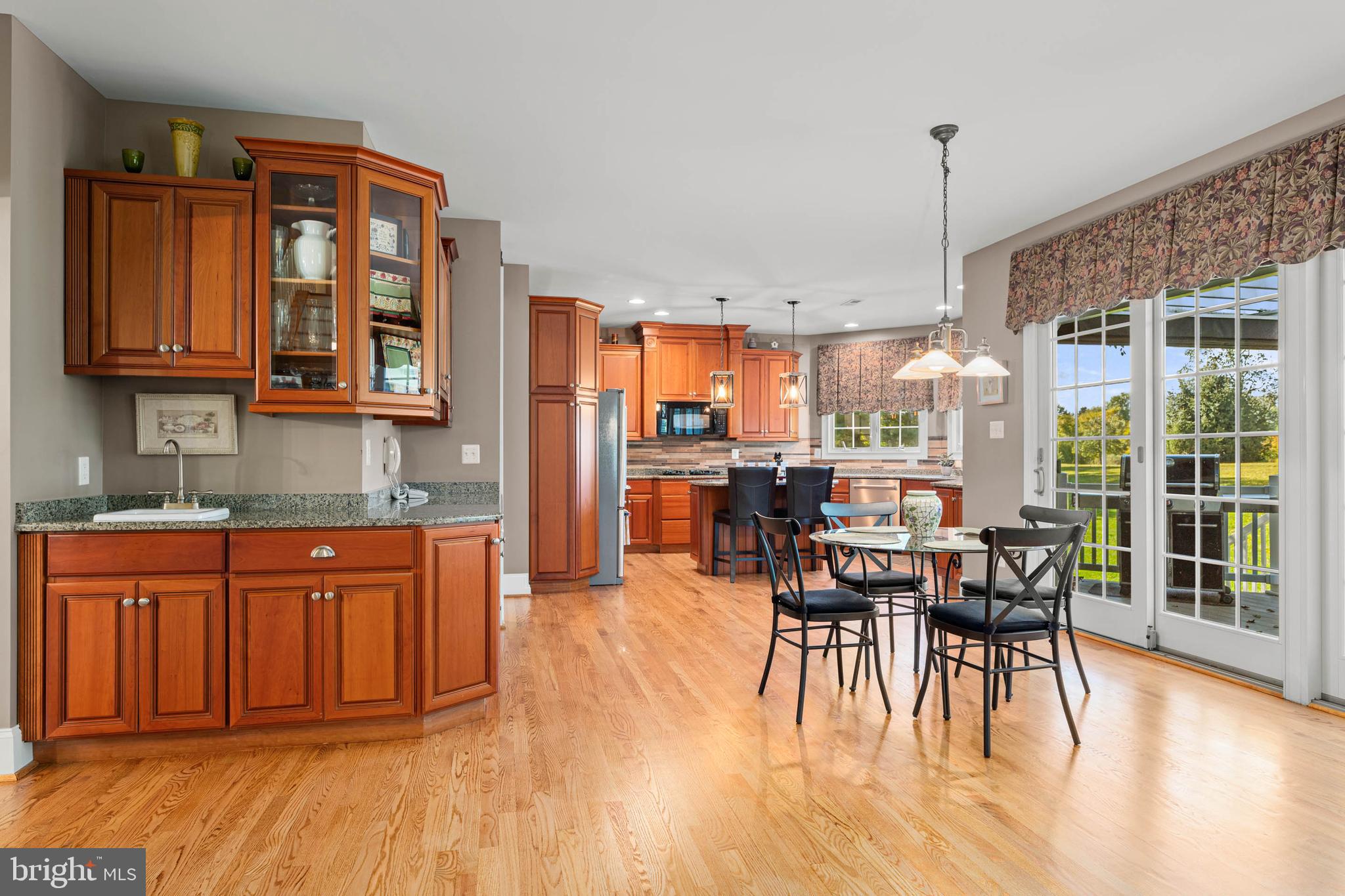 CHERRY CREEK - Residential