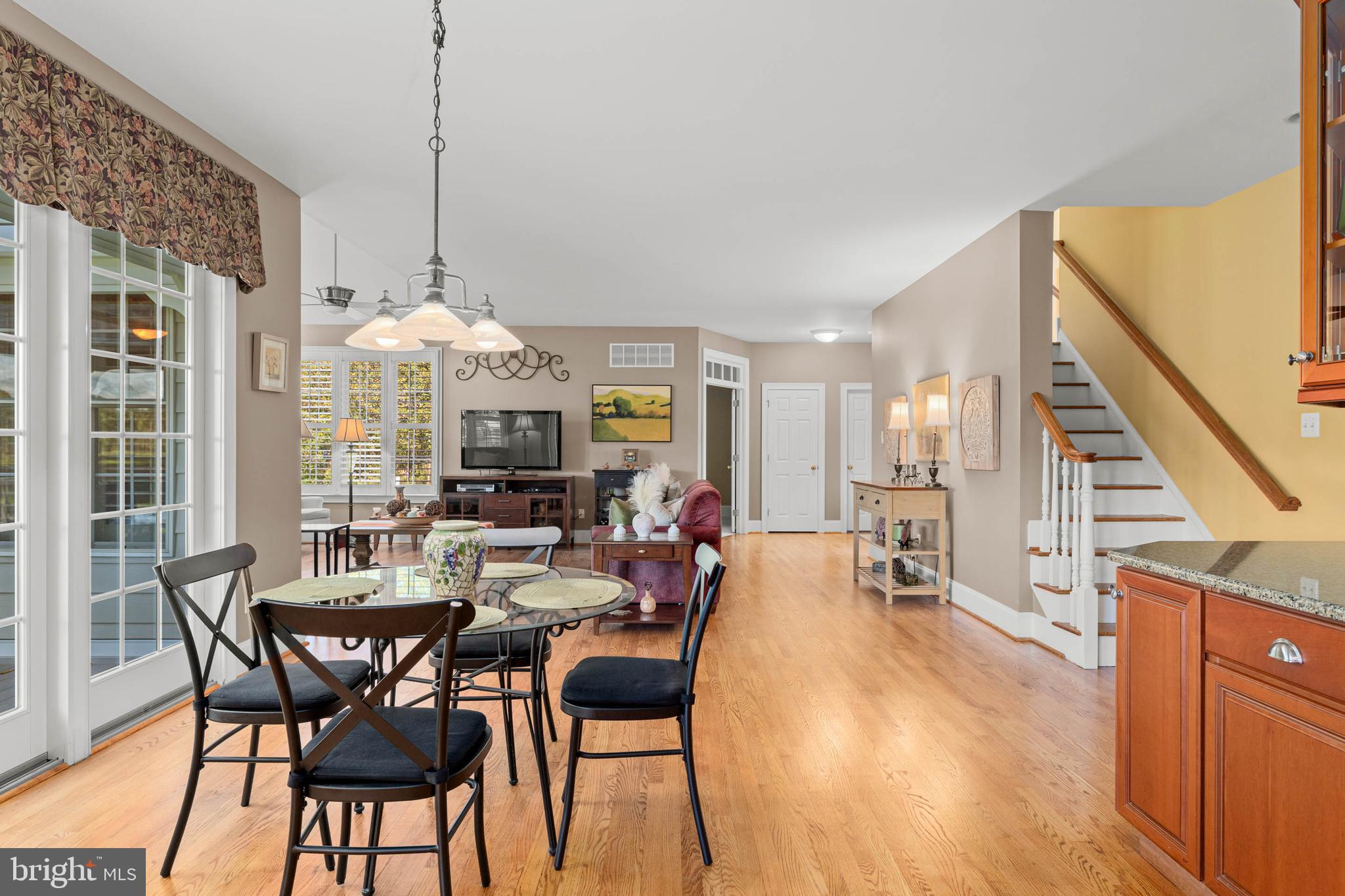 CHERRY CREEK - Residential