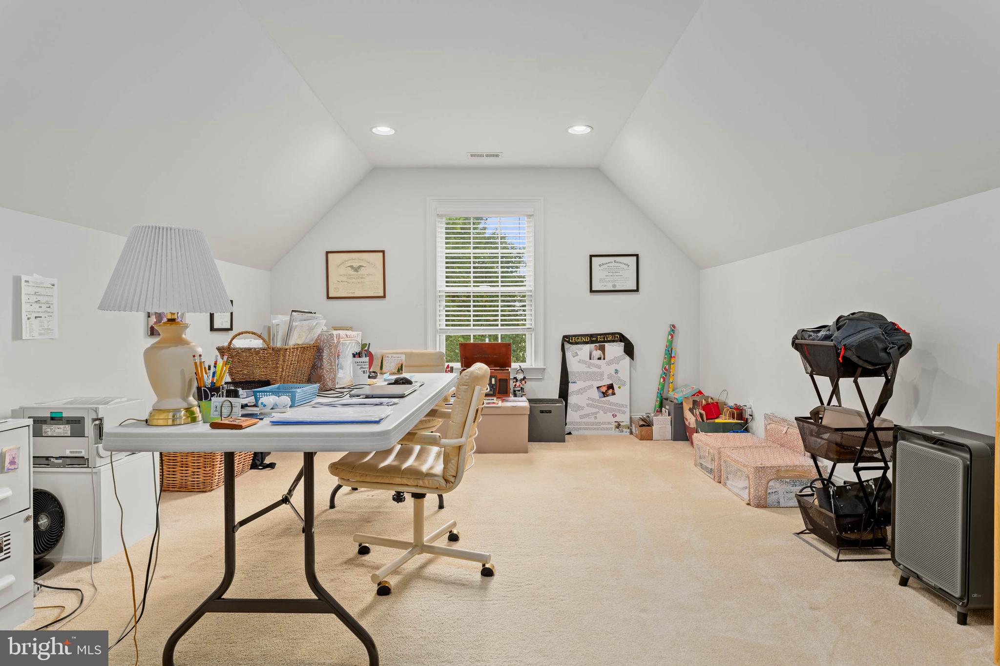 CHERRY CREEK - Residential