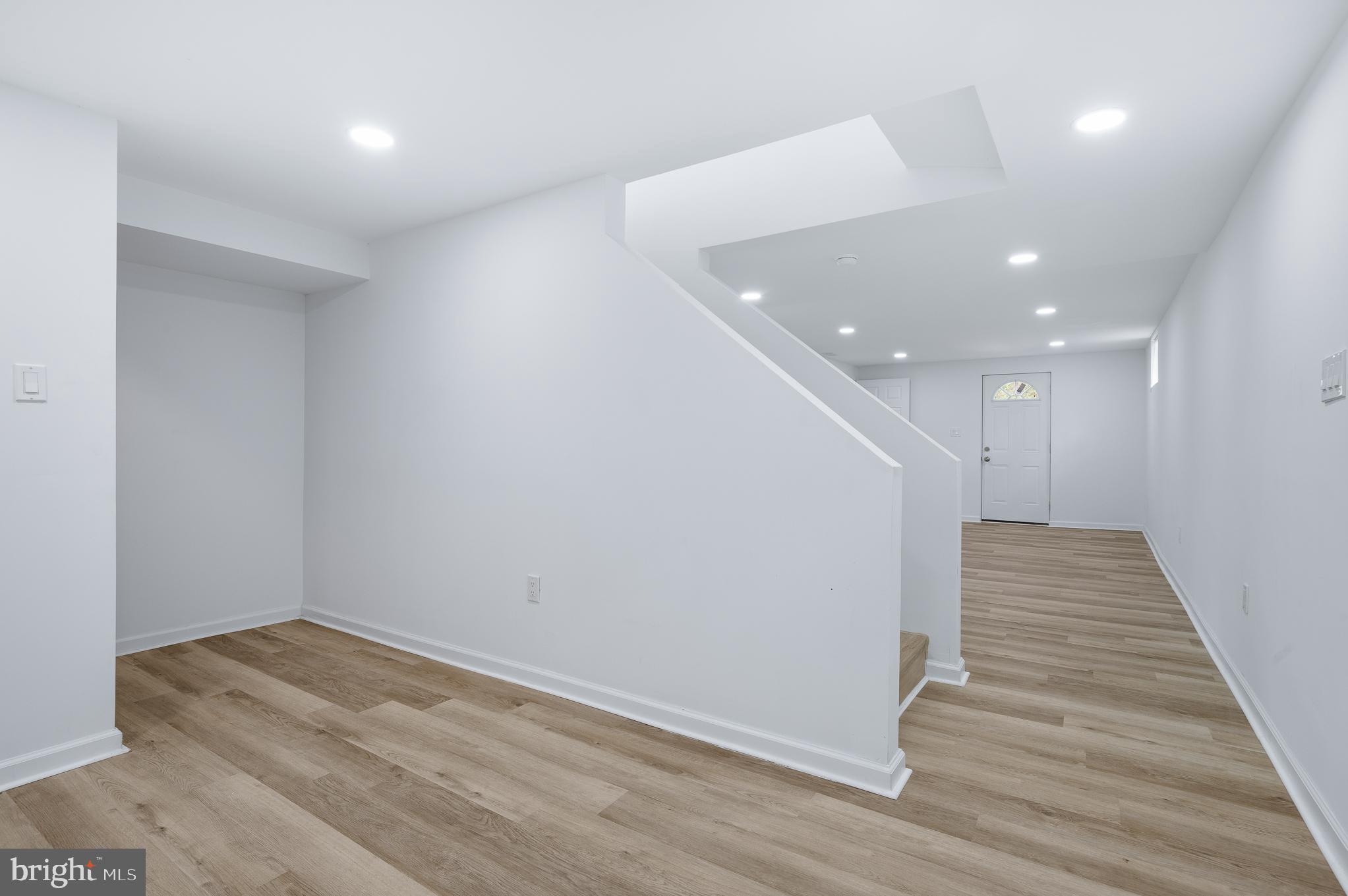 COLUMBIA HIGHLANDS - Residential