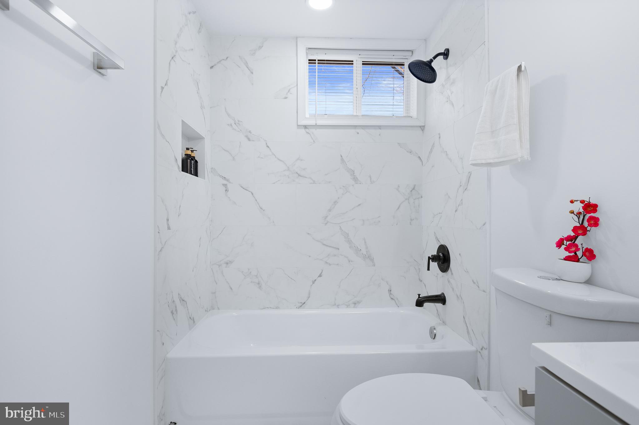 COLUMBIA HIGHLANDS - Residential