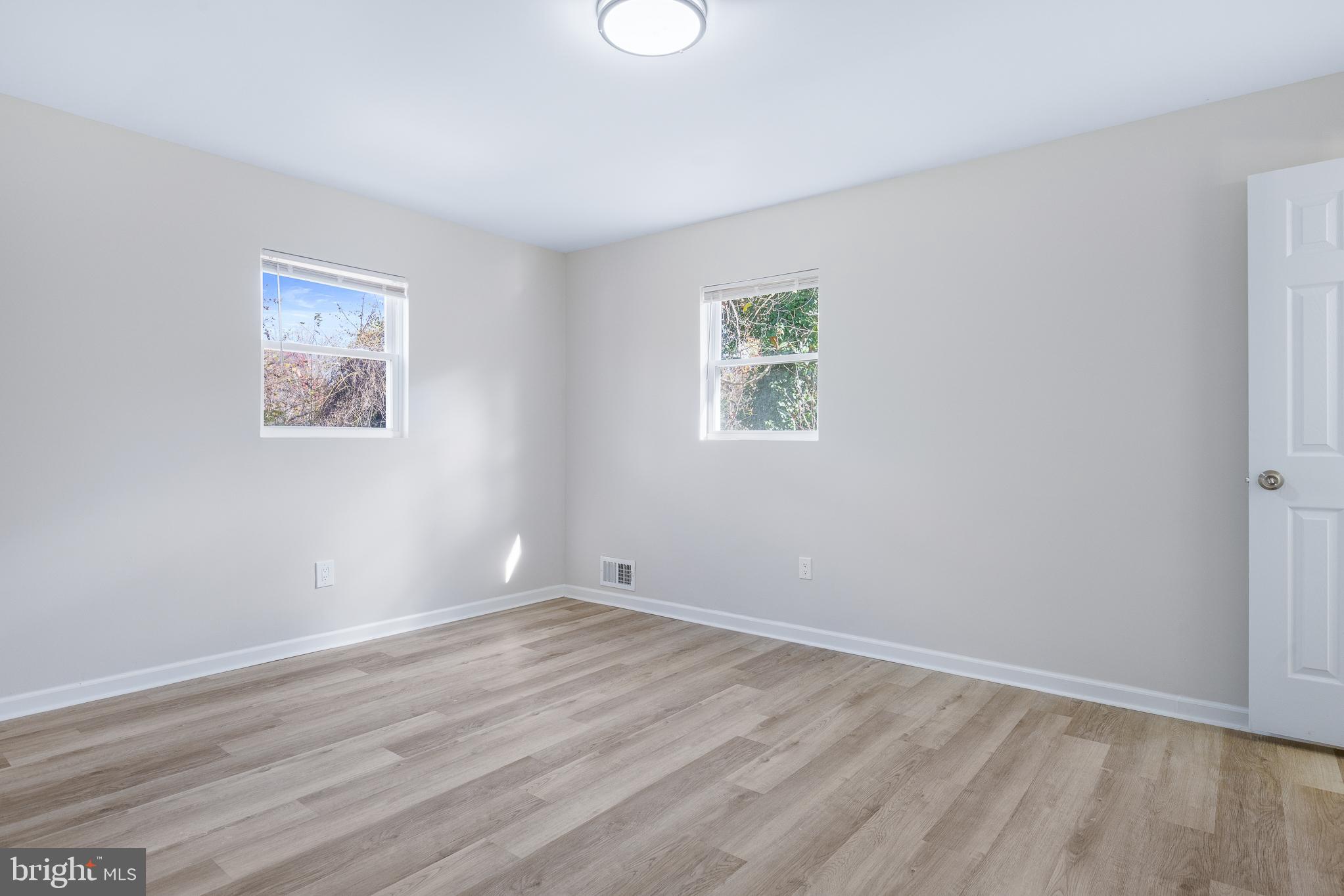 COLUMBIA HIGHLANDS - Residential