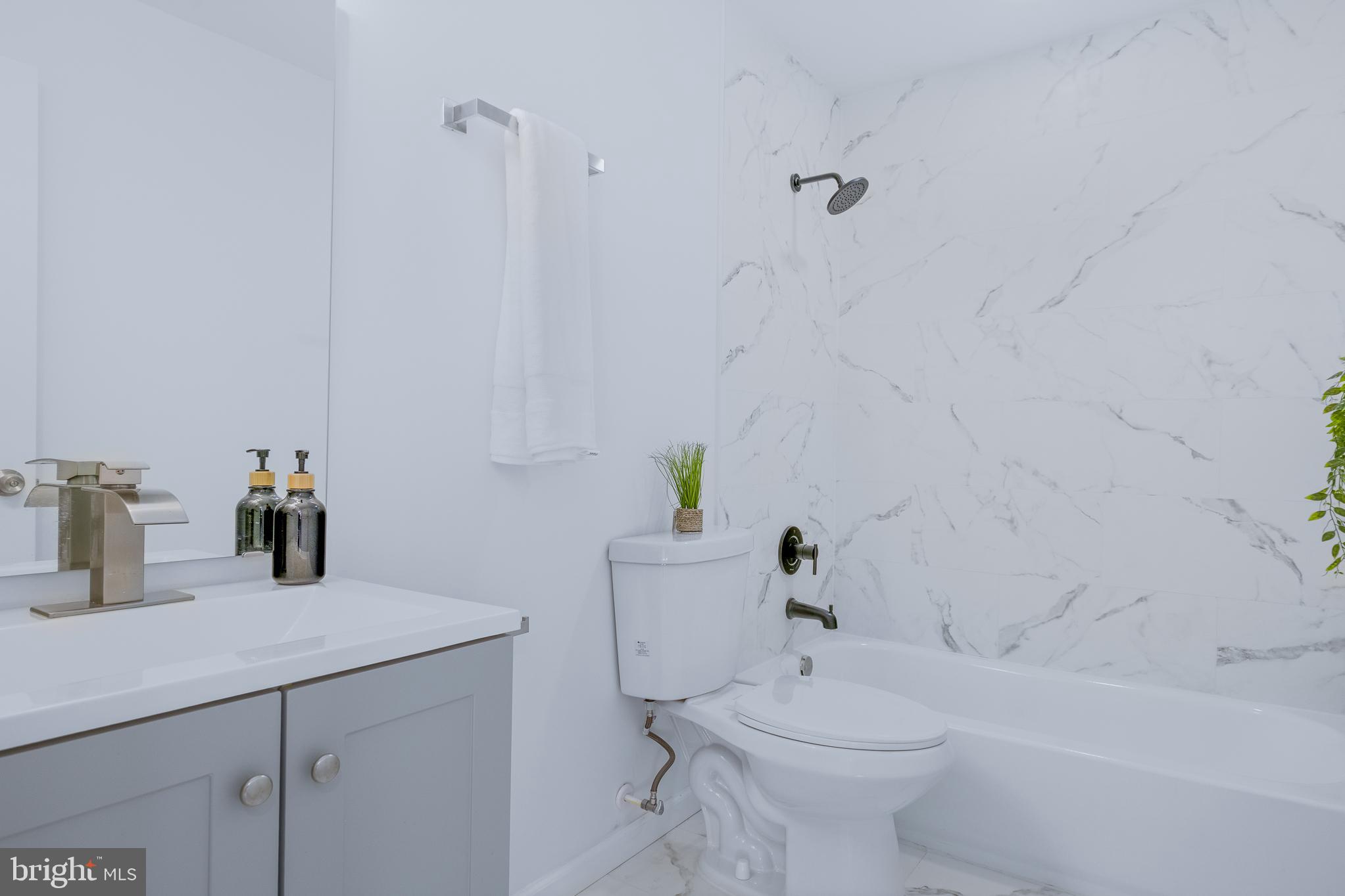 COLUMBIA HIGHLANDS - Residential