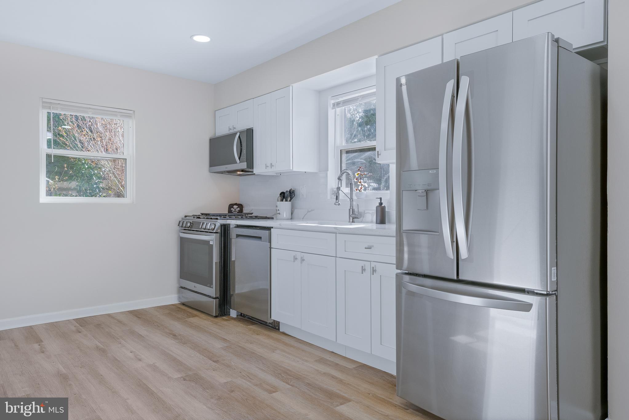 COLUMBIA HIGHLANDS - Residential