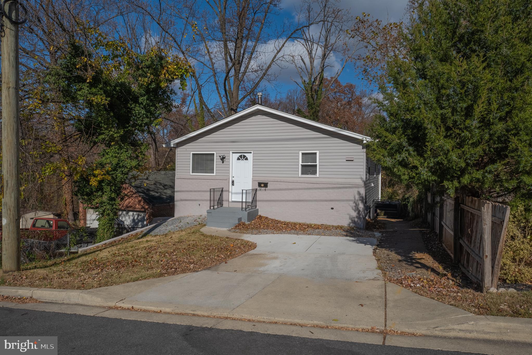 COLUMBIA HIGHLANDS - Residential