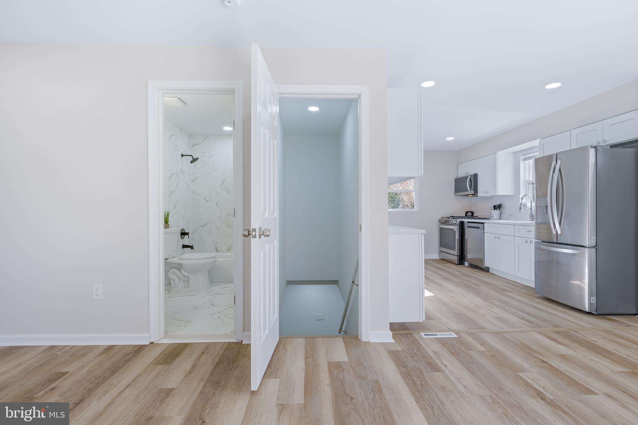 COLUMBIA HIGHLANDS - Residential