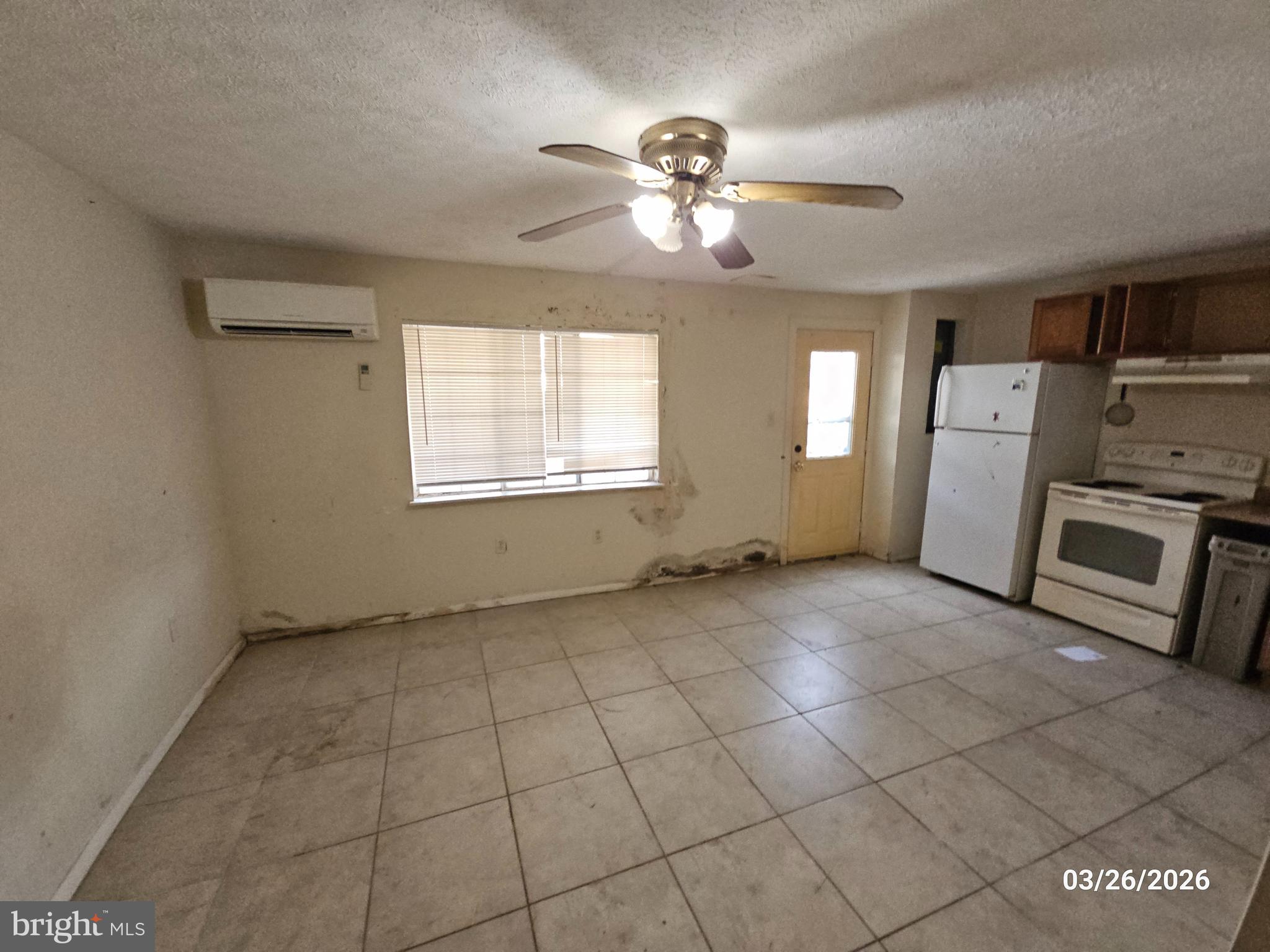 OAK SPRINGS - Residential