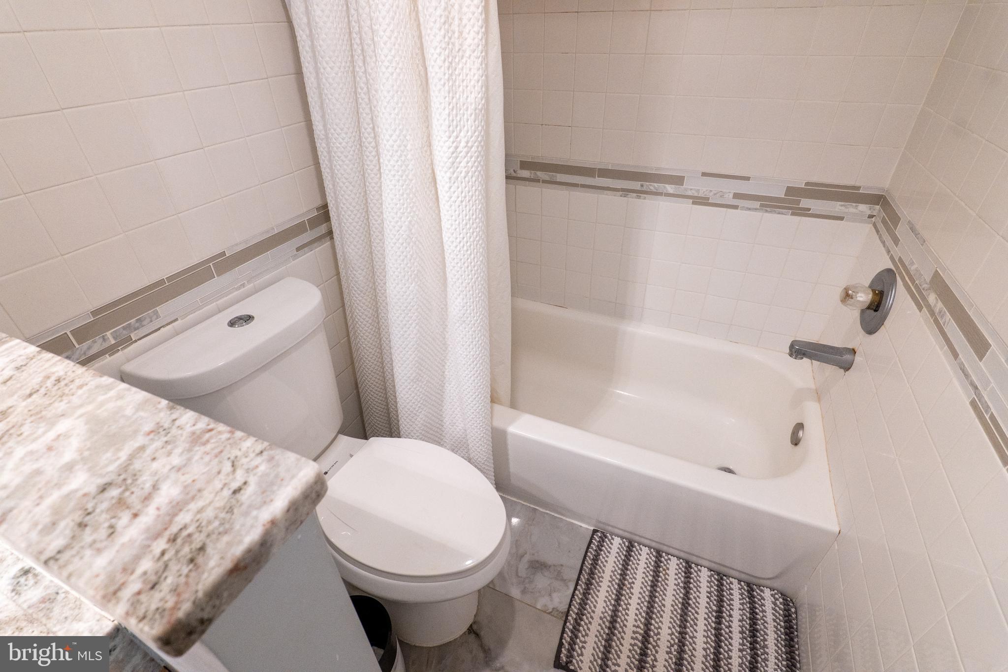 LORCOM HOUSE - Residential Lease